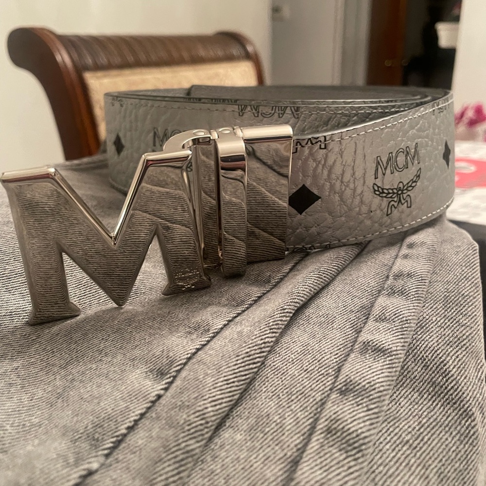 Men’s MCM belt
